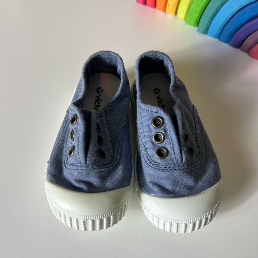 Victoria Shoes Slip On 21 (5-5.5)